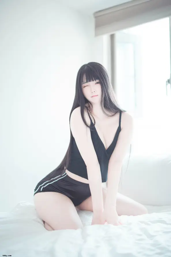 365_妺妺窝人体色www看美女_午夜在线电影网