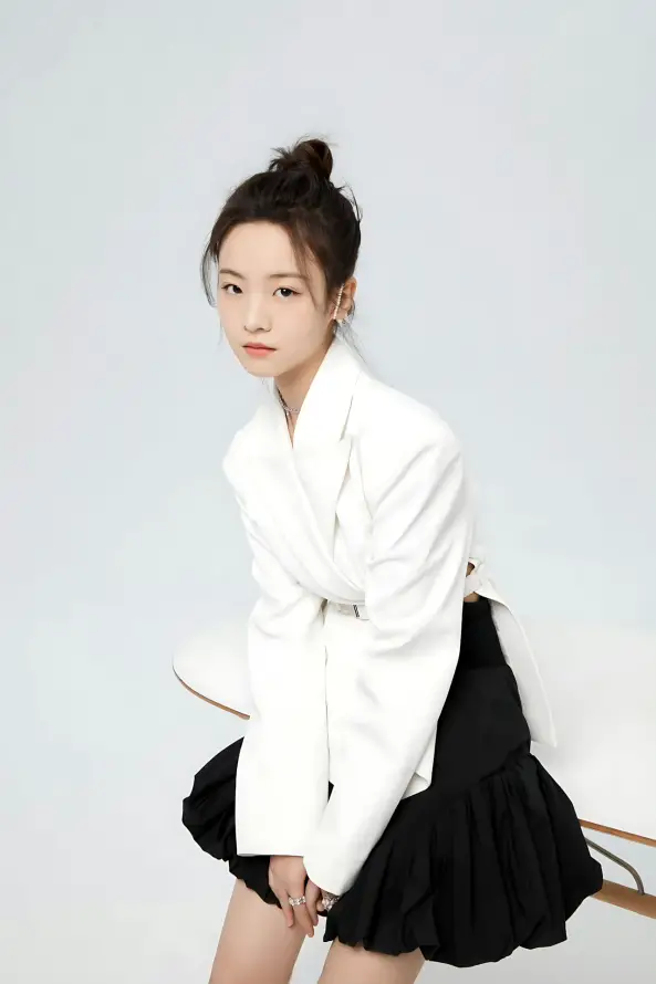 365_妺妺窝人体色www看美女_午夜在线电影网