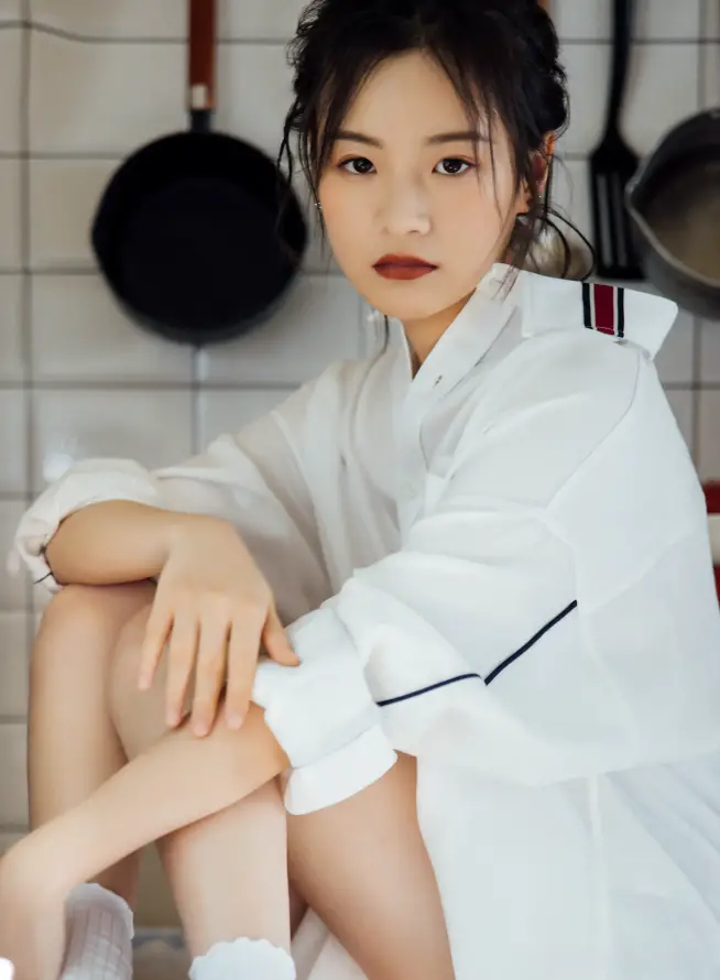 365_妺妺窝人体色www看美女_午夜在线电影网