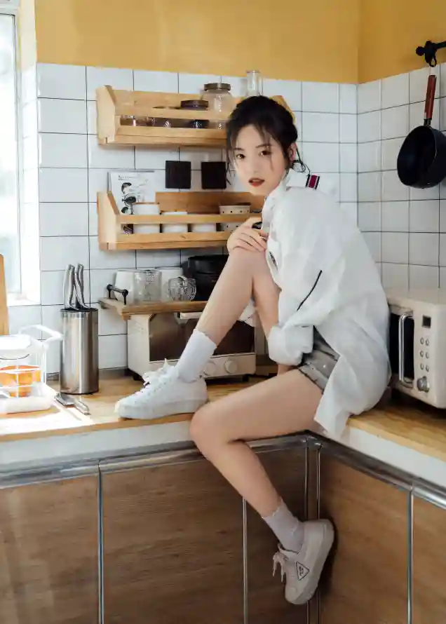 365_妺妺窝人体色www看美女_午夜在线电影网