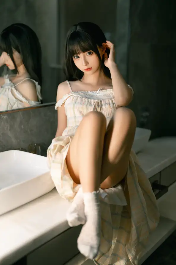 365_妺妺窝人体色www看美女_午夜在线电影网